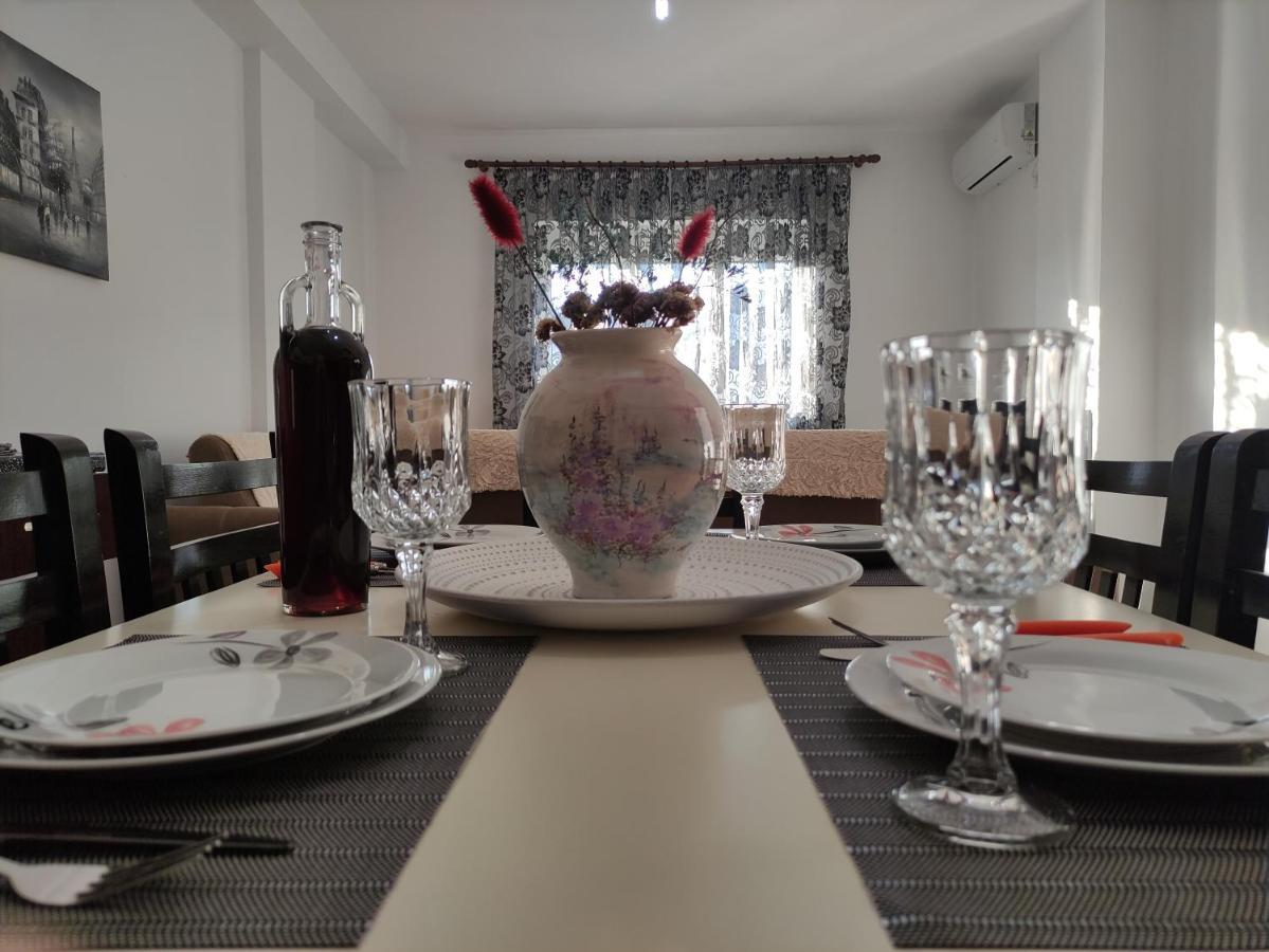Ionia Apartments Sarandë 外观 照片